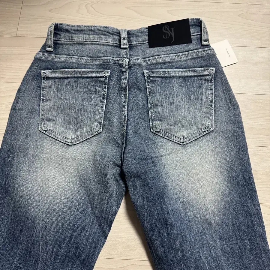 (무배) <시너진> WRINKLE CAT WASHING DENIM PAN