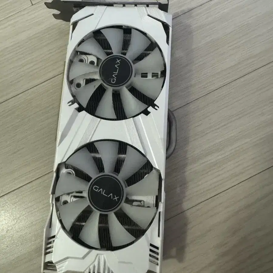 Gtx1060 6G 갤럭시 화이트 그래픽카드