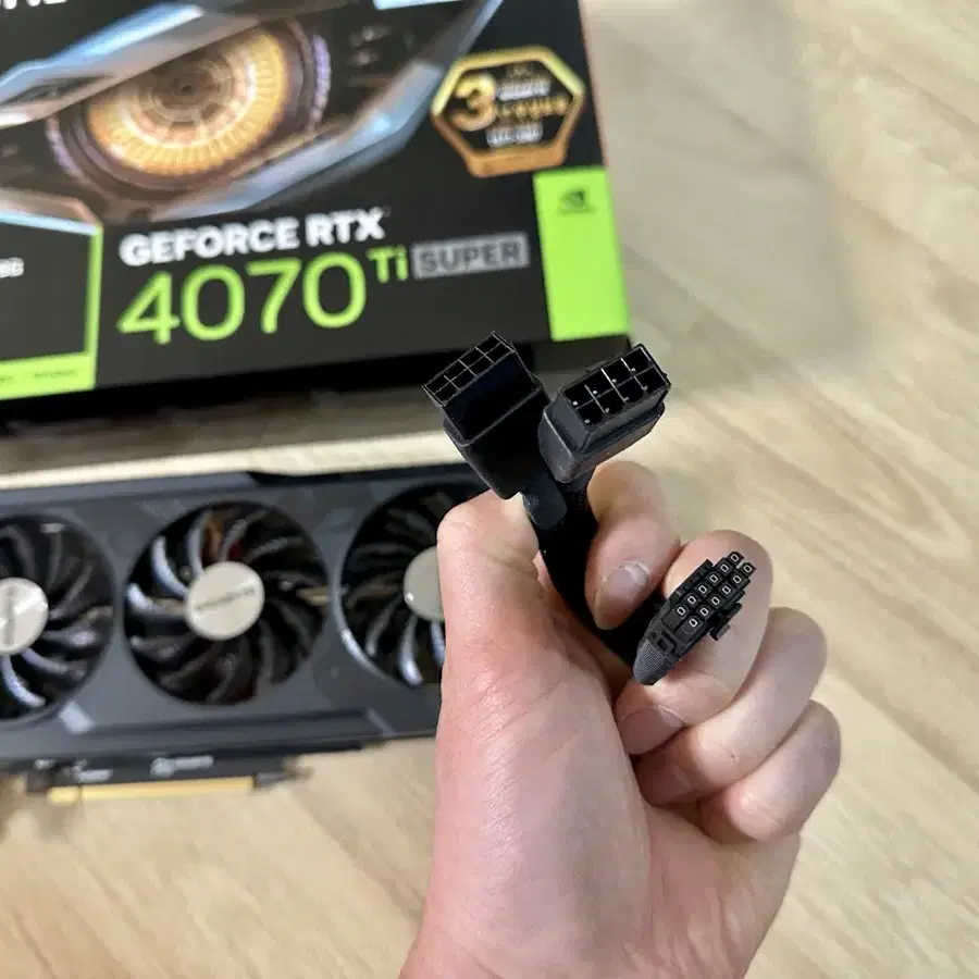 RTX 4070 Ti SUPER WINDFORCE OC D6X 16GB