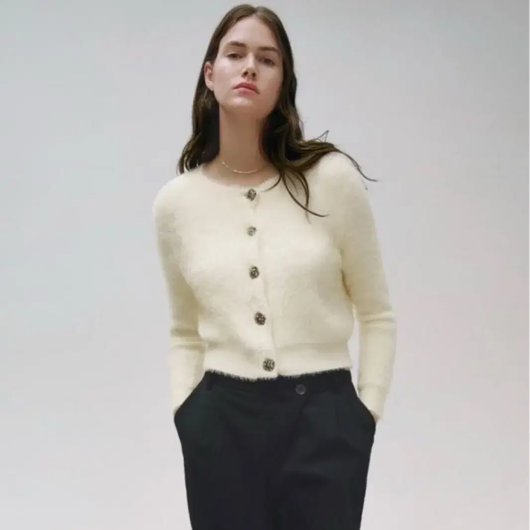 zara 보석 단추 퍼 가디건 4.0