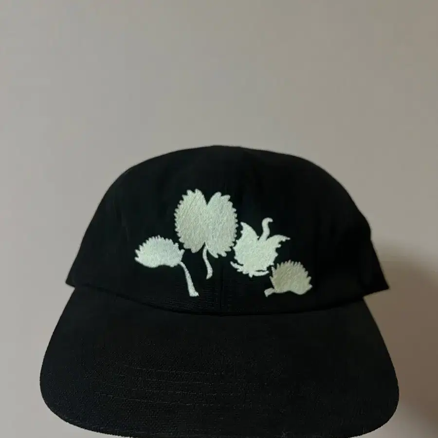 아노니모아노니마 플라워 캡 블랙 Flower embroidered Cap