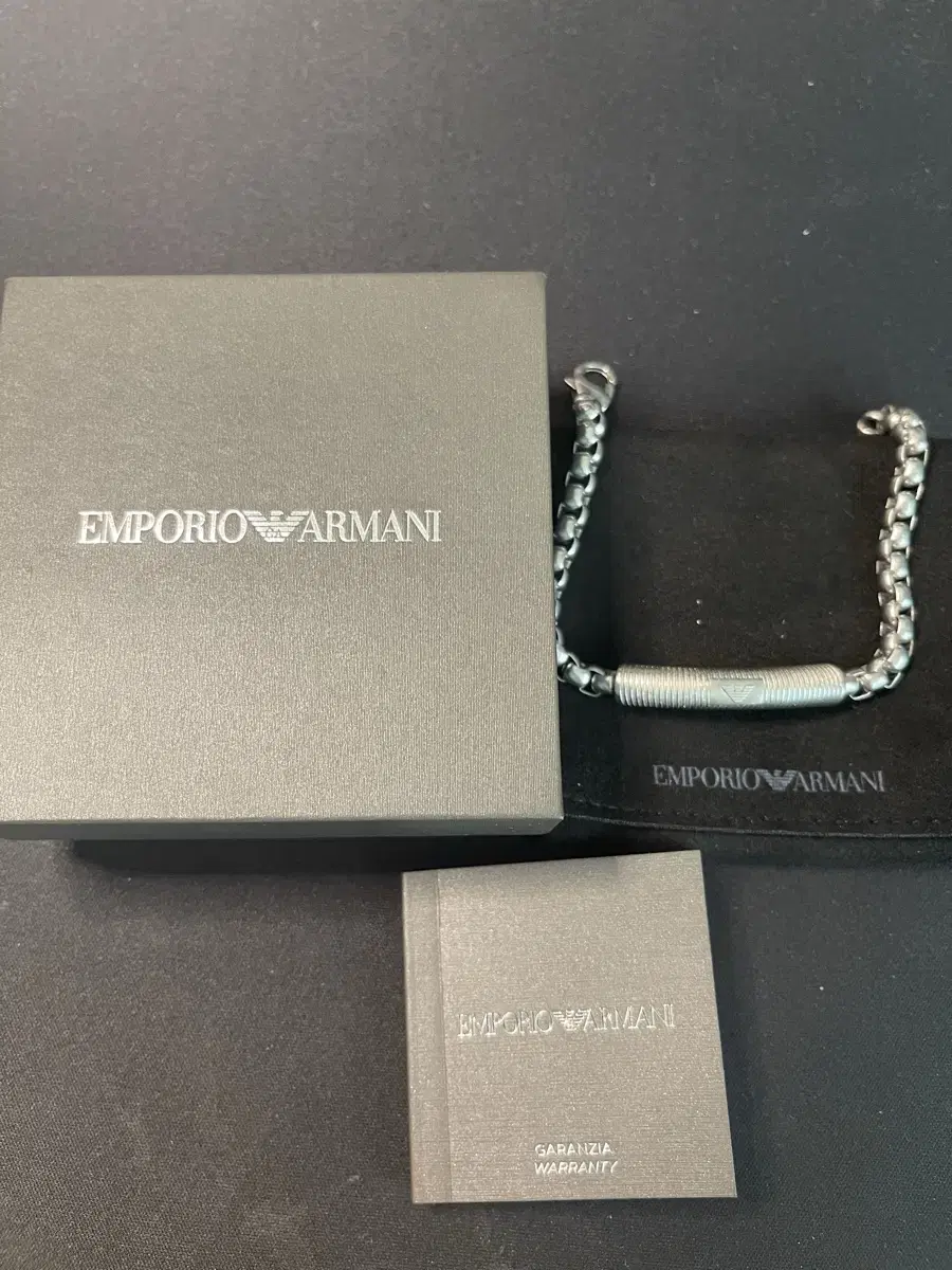 Emporio Armani 팔찌팝니다