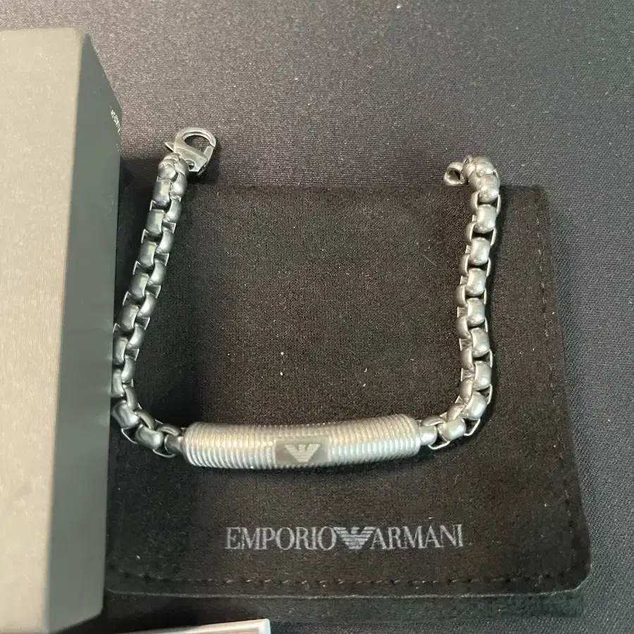 Emporio Armani 팔찌팝니다