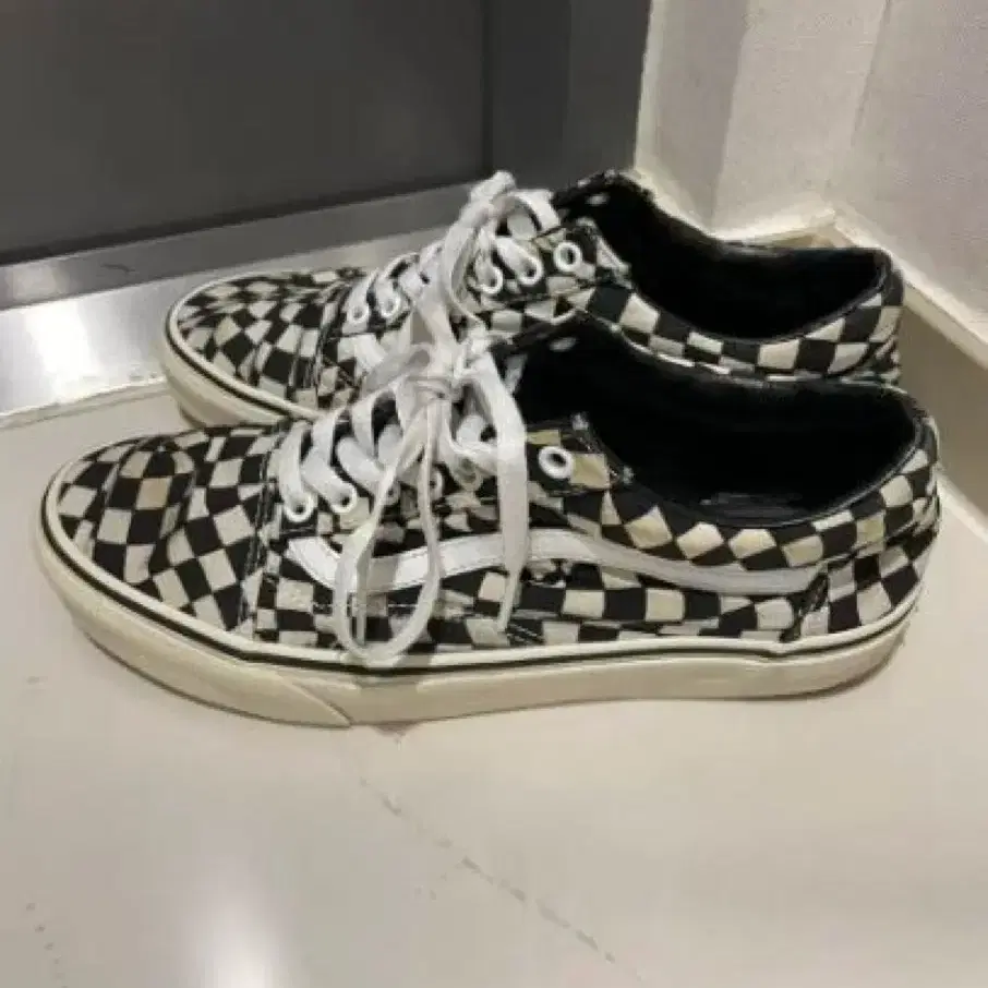 반스 VANS 올드스쿨 체커보드 OTW 아트 컬렉션 270 사이즈