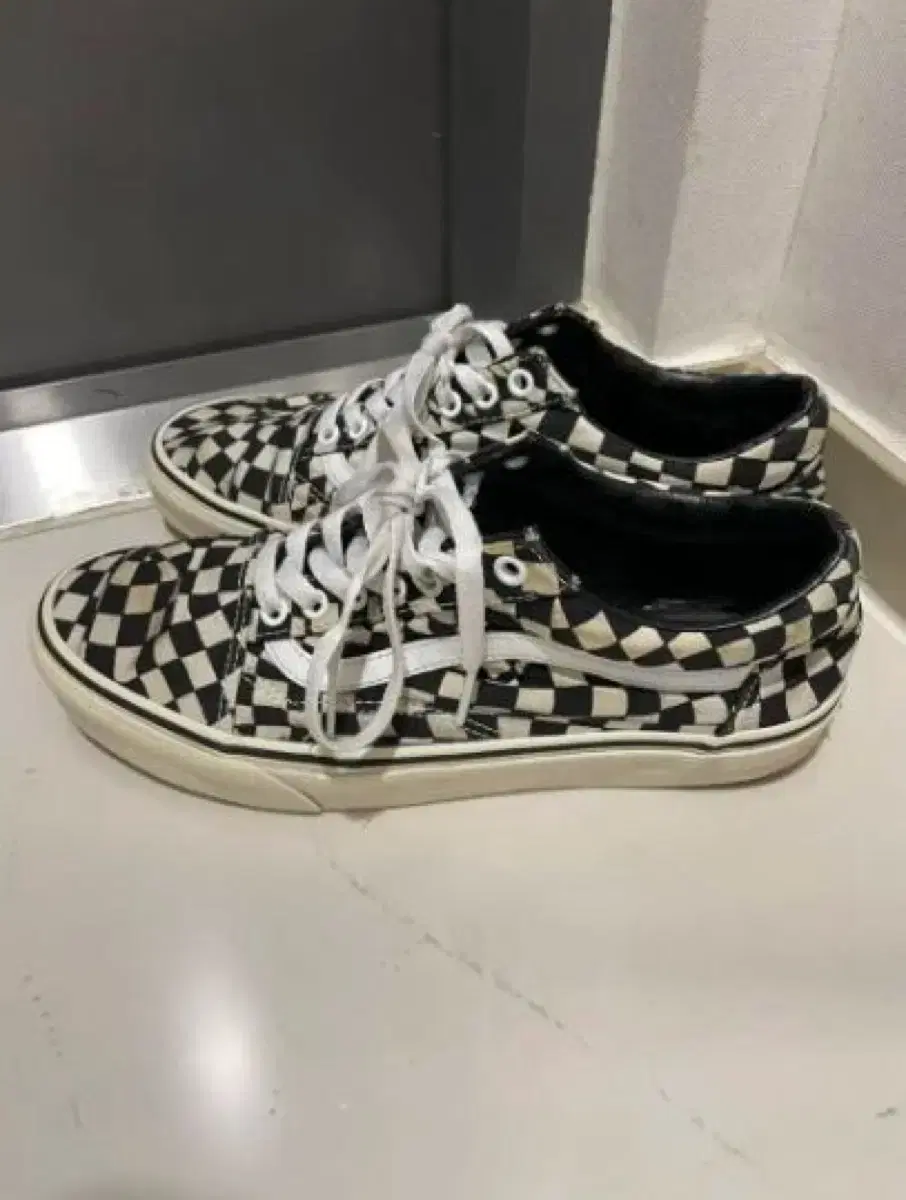 반스 VANS 올드스쿨 체커보드 OTW 아트 컬렉션 270 사이즈