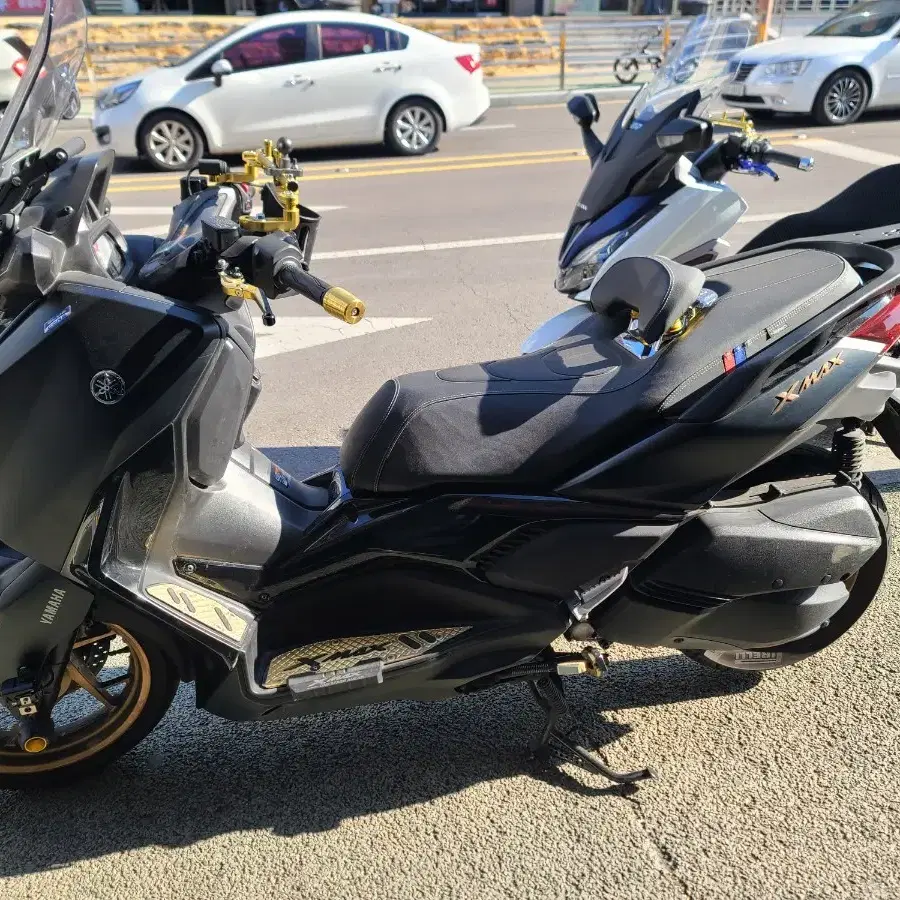 XMAX300  (16.600km) 24년식   팝니다