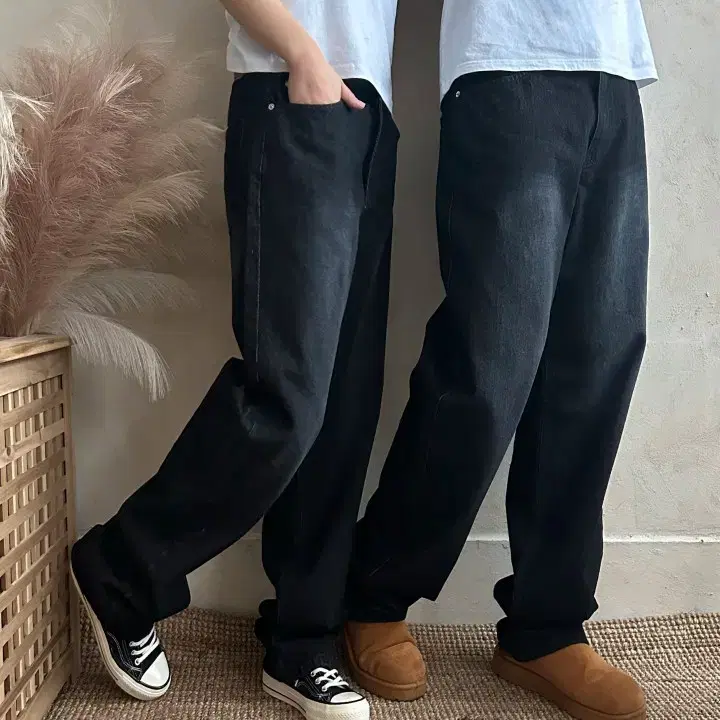 28-34 made in Korea 블랙 세미와이드 데님팬츠