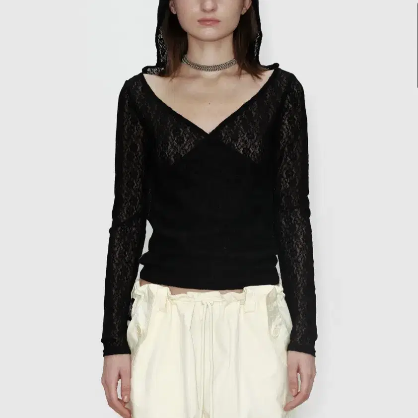 CERRIC LACE SLIT WRAP HOOD TOP / BLACK