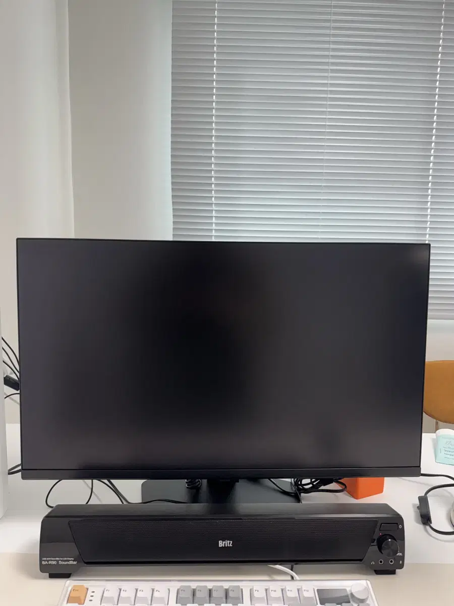 삼성s72dg500 qhd.  180hz 게이밍모니터