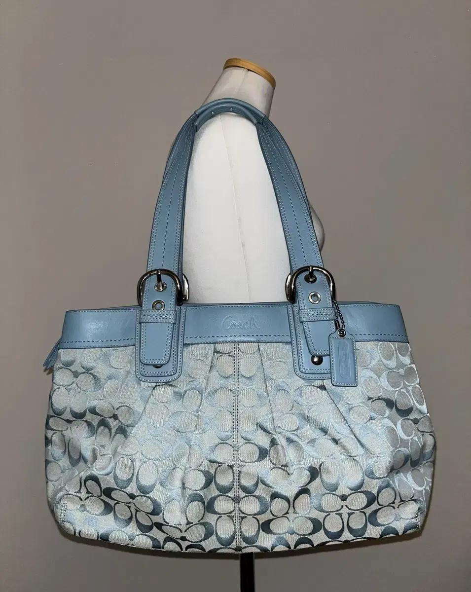 Coach sky blue shoulder Bag