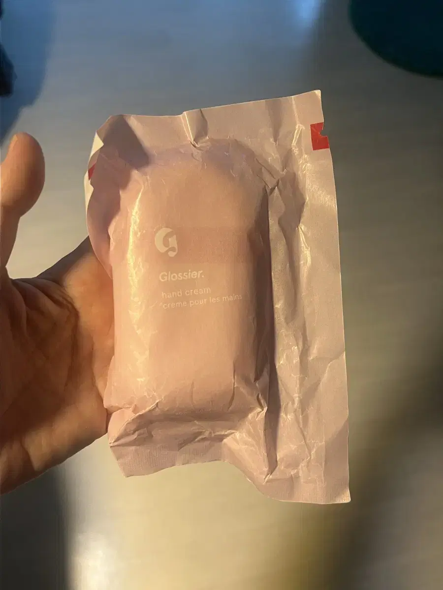 GLOSSIER 글로시에 핸드크림