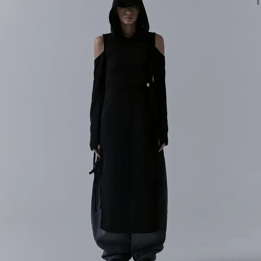 트리밍버드 Hooded Cold-shoulder One-piece