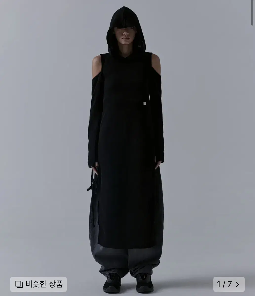 트리밍버드 Hooded Cold-shoulder One-piece