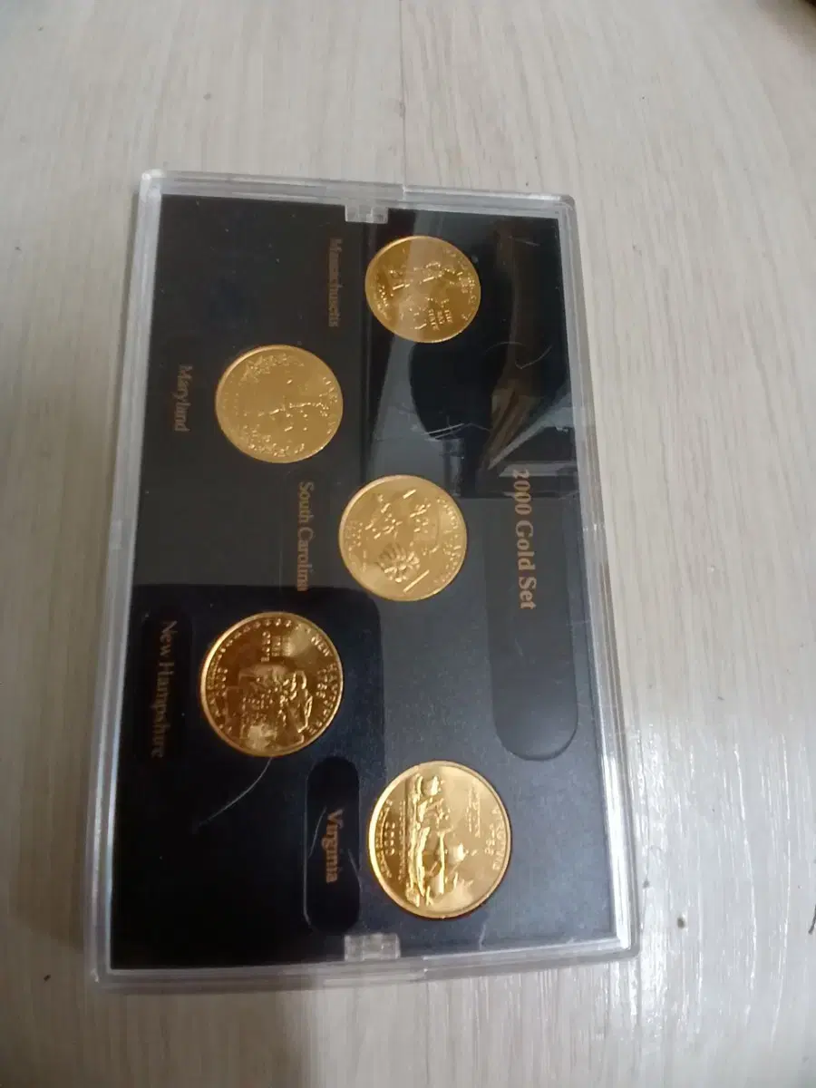 2000 Gold