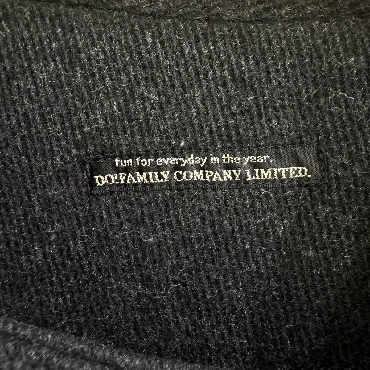 DO!FAMILY COMPANY LIMITED 코트