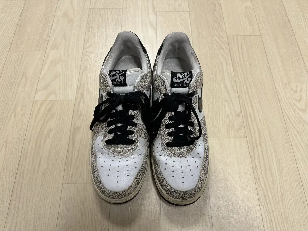 나이키 에어포스 코즙 255