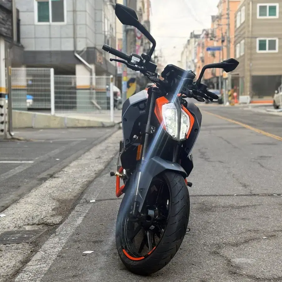 KTM 듀크390 23년식 짧은 키로수 저렴하게 판매합니다