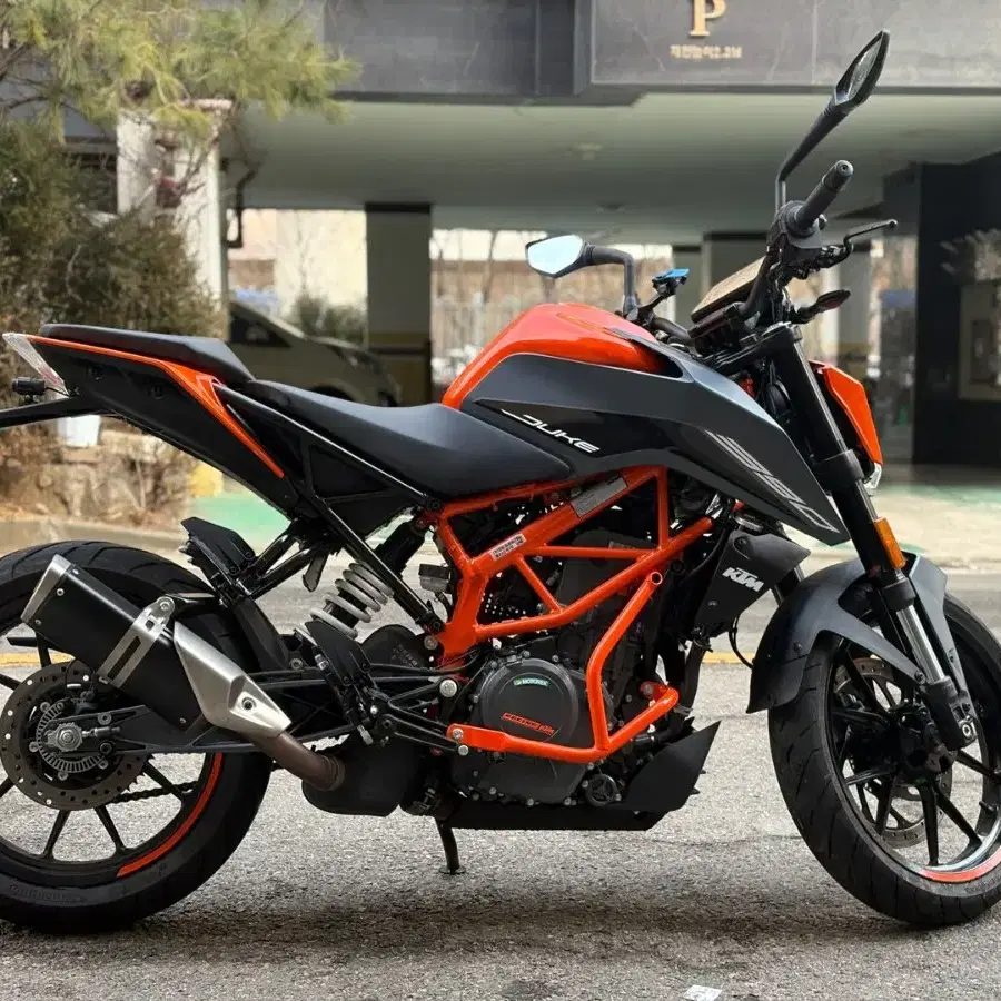 KTM 듀크390 23년식 짧은 키로수 저렴하게 판매합니다