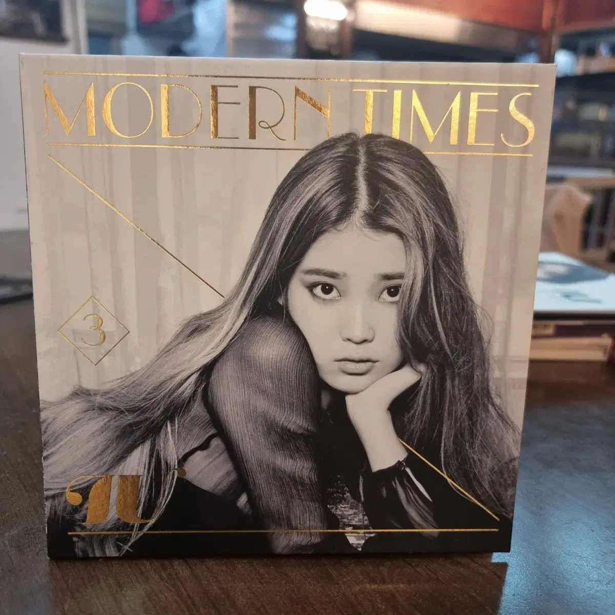 아이유(MODERN TIMES