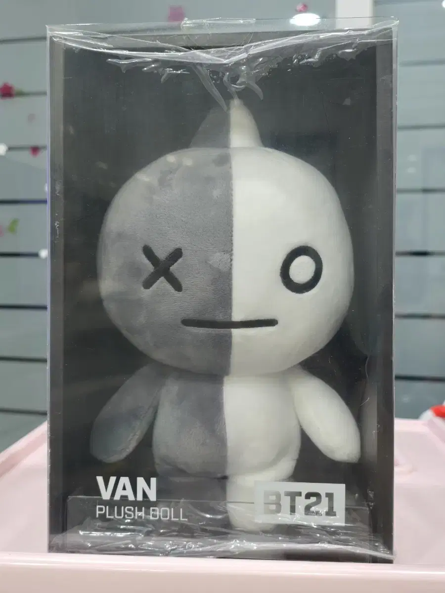 BT21 Van Standing Doll 반 스탠딩 인형