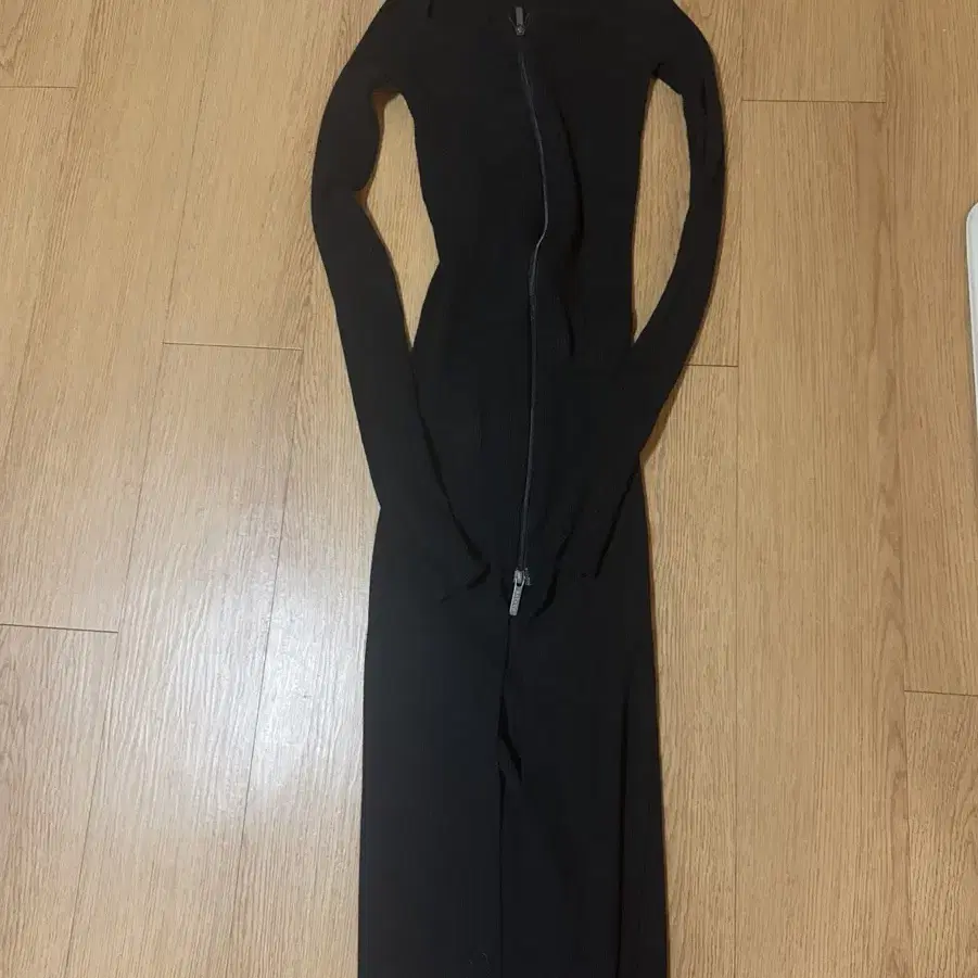 baekro zip-up dress