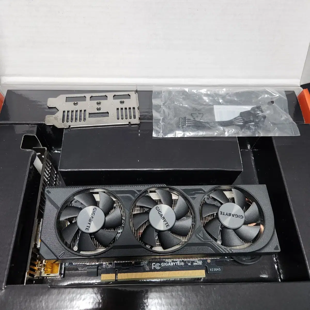 기가바이트 rtx 4060 lp 그래픽카드