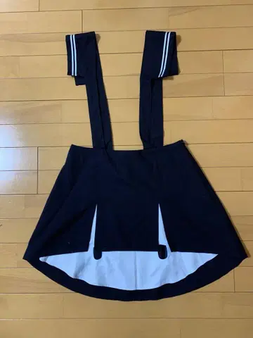 FUTATSUKUKURI 스커트