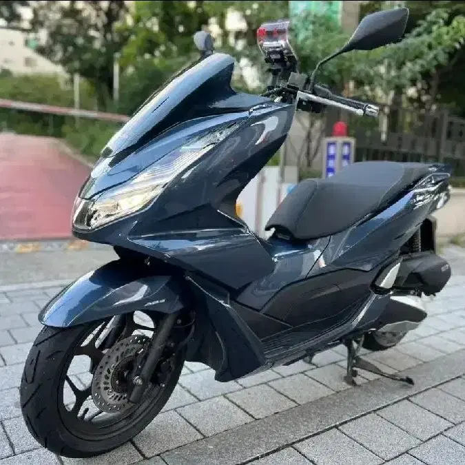 Pcx125 ABS 22년식 컨디션좋은 바이크 판매합니다