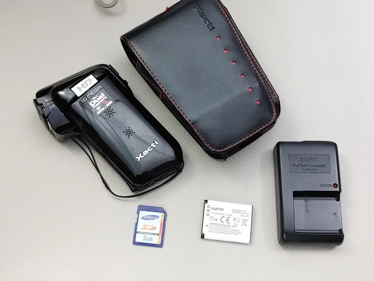 SANYO XACTY CG10 Ready to use travel digital camera