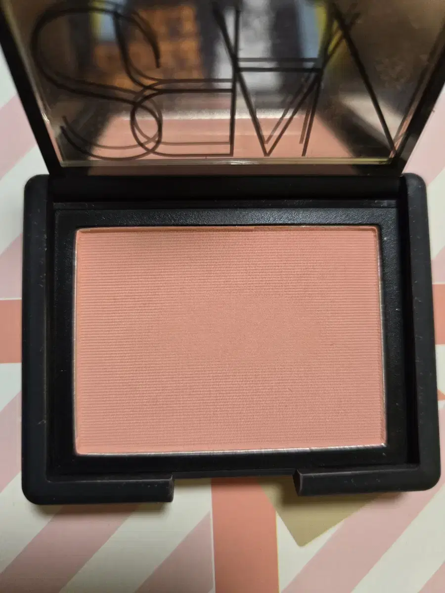 Nas Blusher Final Cut