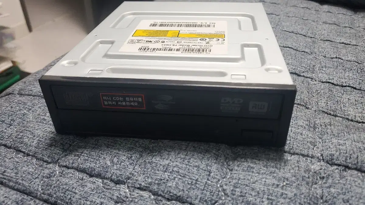 sata CD-ROM 팝니다.