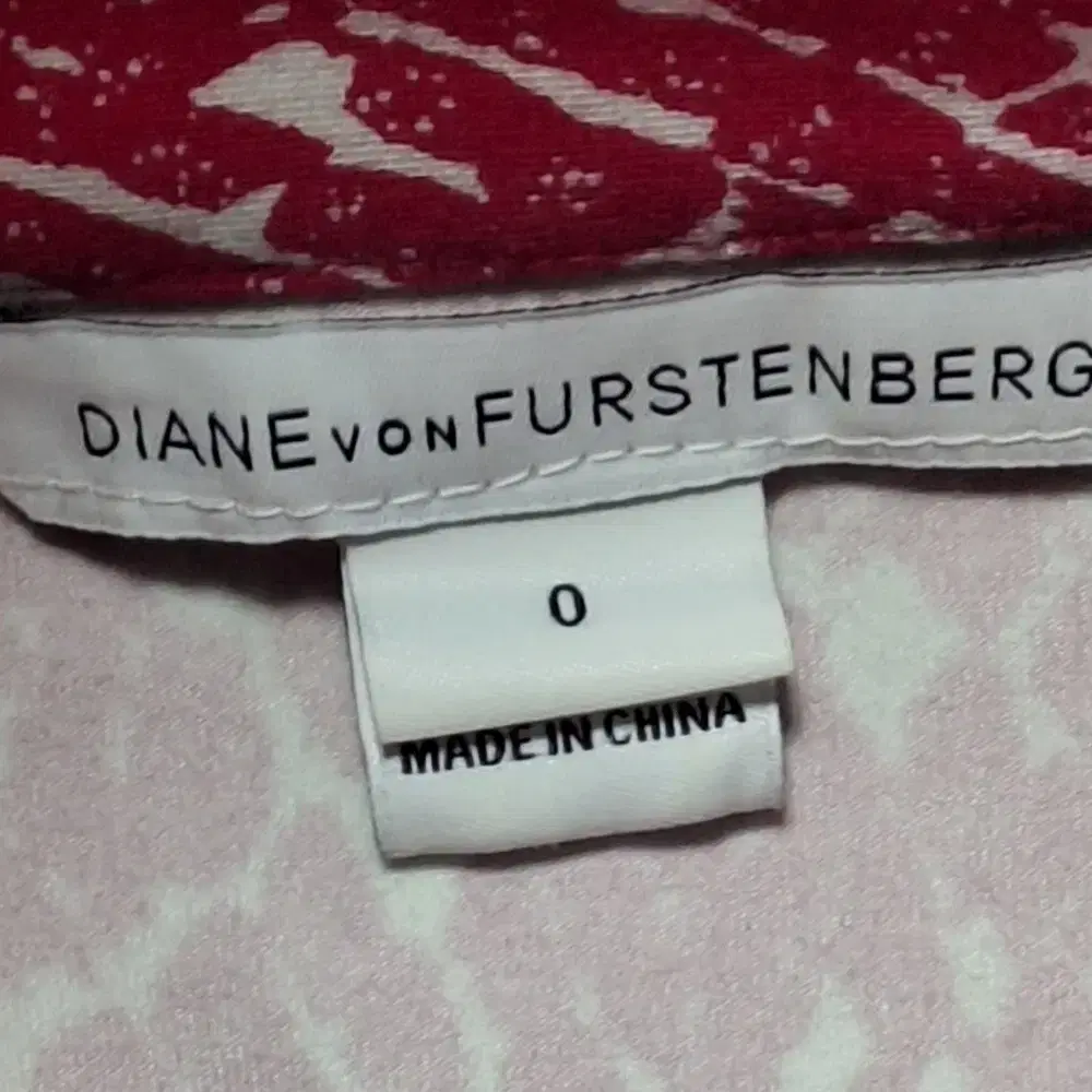 DIANE VONFURSTENBERG(다이엔본퍼스텐버그) 랩 스타일