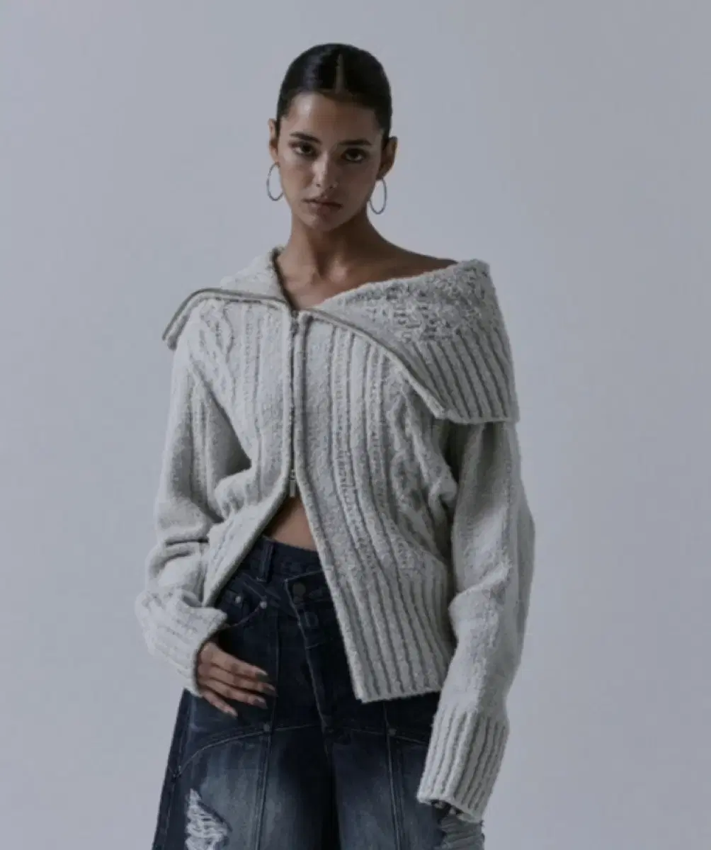 트리밍버드 2-way Unbalance Off-shoulder Knit