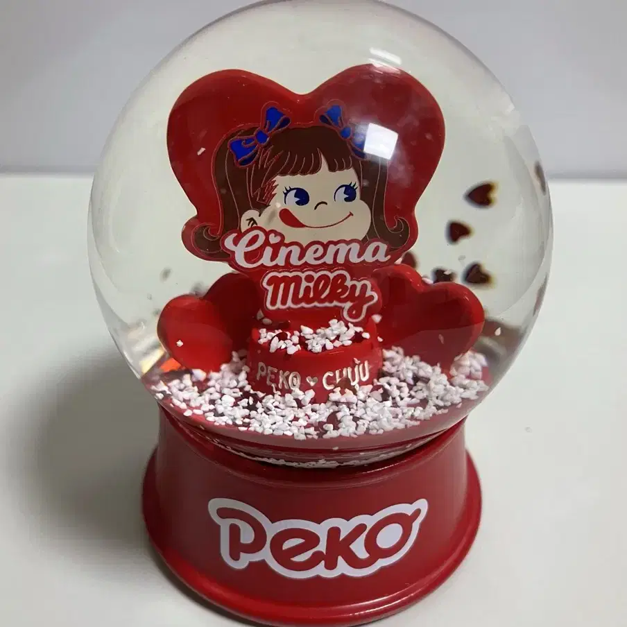 페코짱xchuu 콜라보 스노우볼 snow globe 후지야 밀키