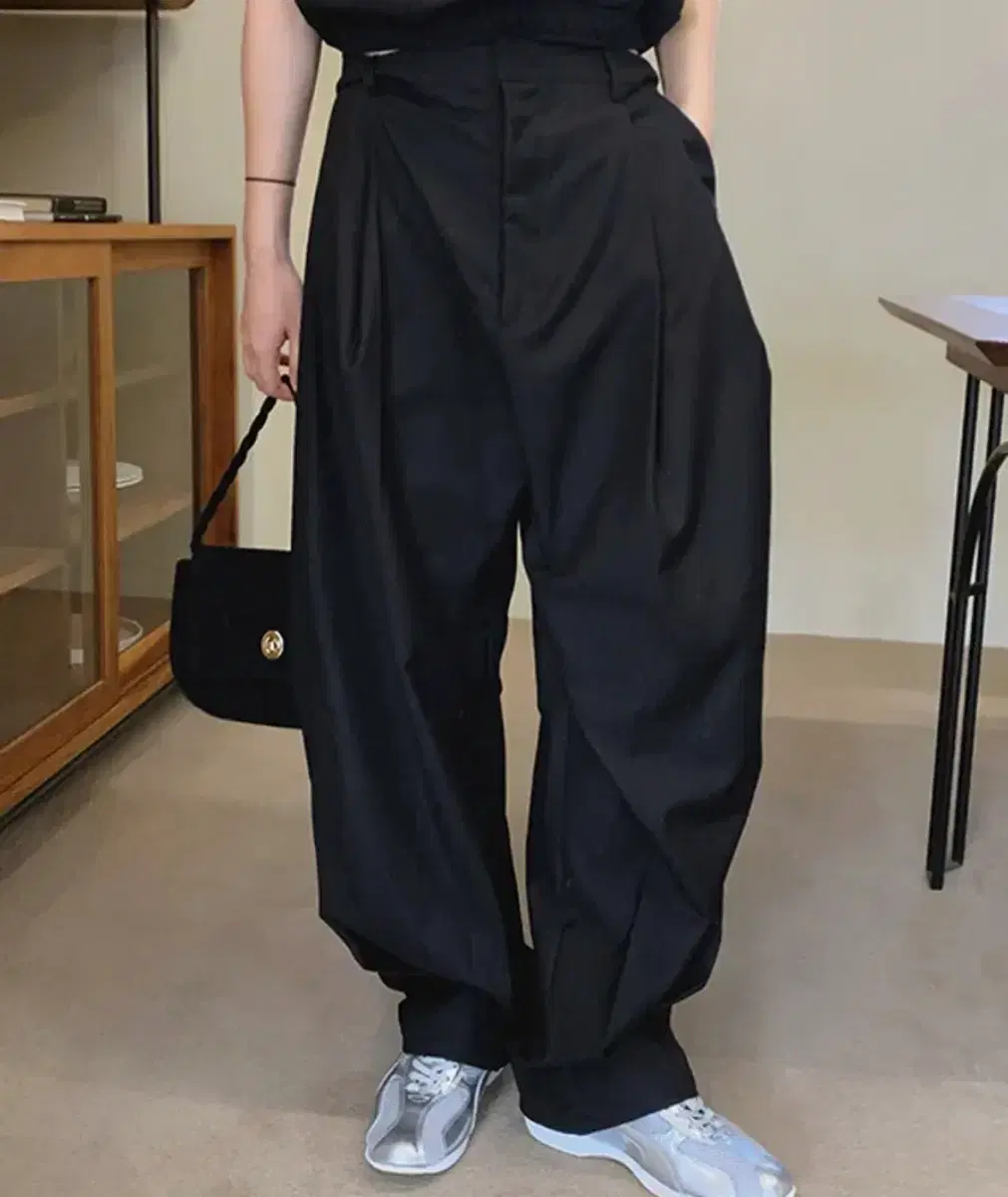 블렘토 hem tuck slacks