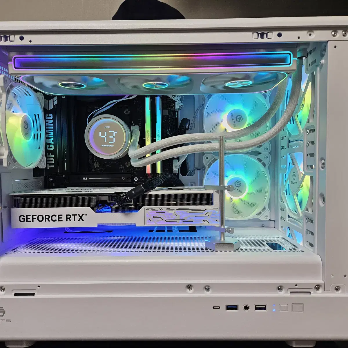 (신품) 9800x3d, b850m tuf, rtx5080 화이트 본체