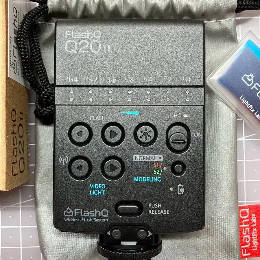 Lightpix Labs Q20II 플래시 + 에네루프