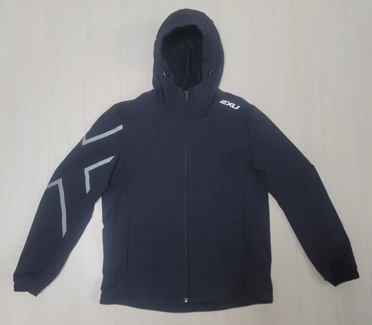 (L,100)2XU Burra Stretch Jacket for sale