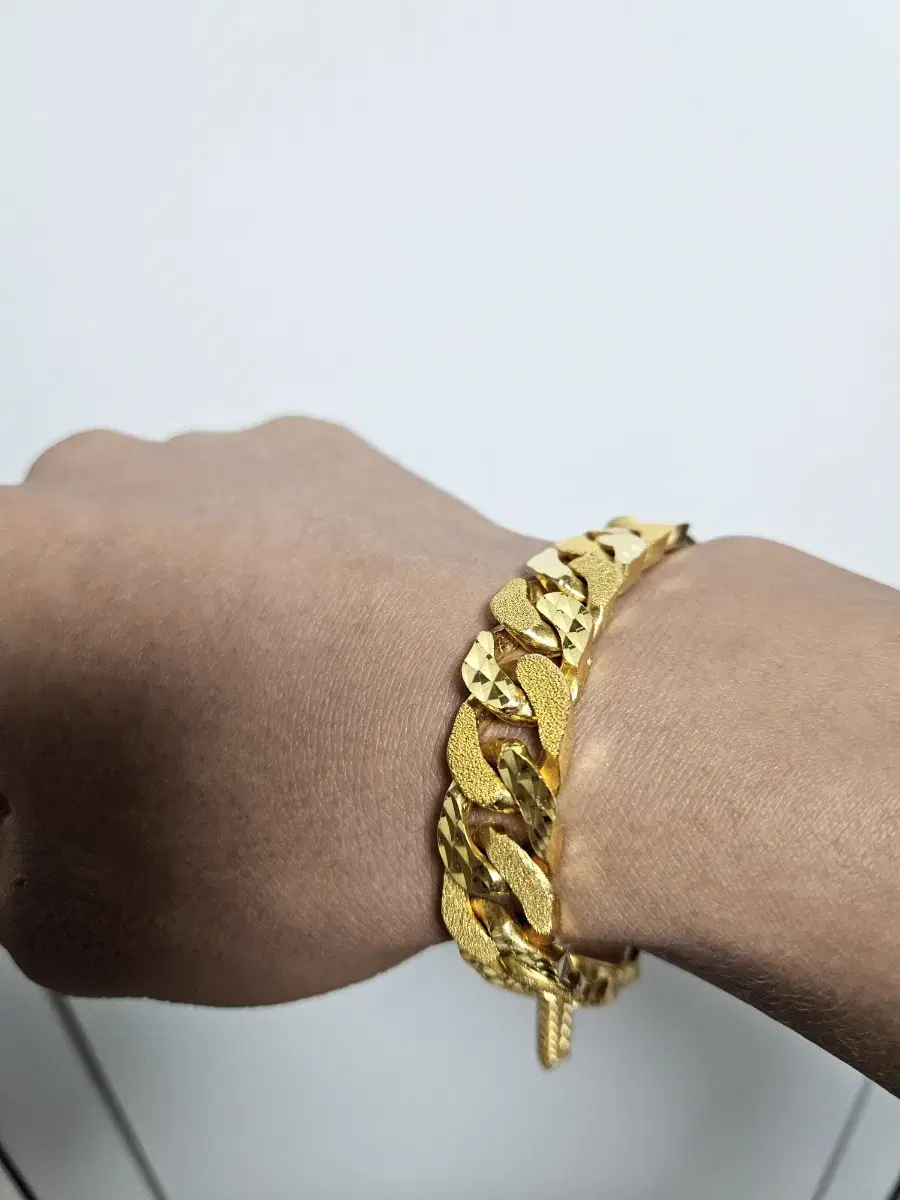 Pure gold bracelet 30-dollar Quick sale