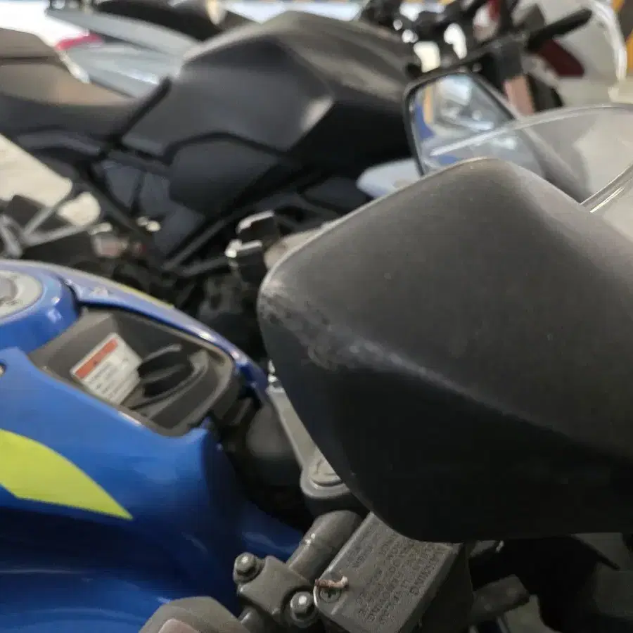 스즈키 GSX R 125 19년식 24000km 팝니다