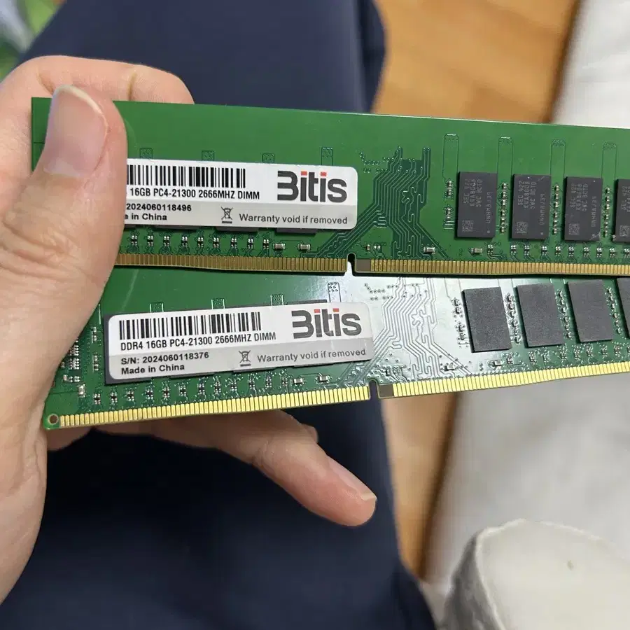 데스크톱 ㅐ메모리 2개 합산 DDR4- 16gb 21300 2666mhz