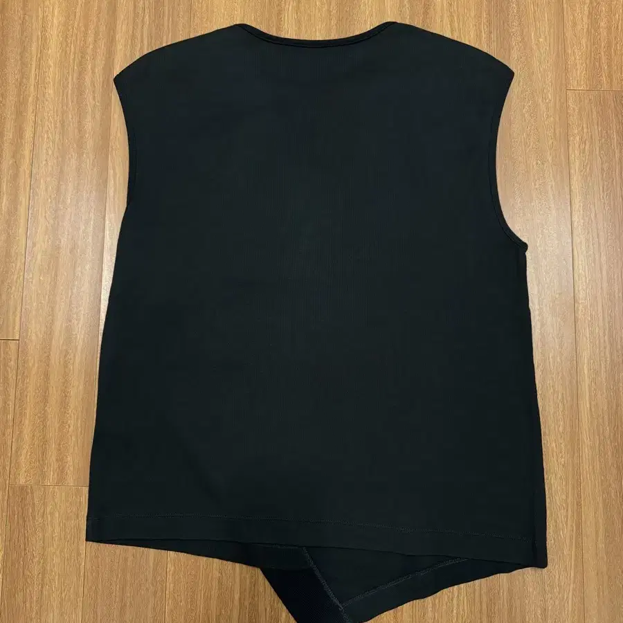 [46]Zlaytu Sleeveless 질라튜 슬리브리스