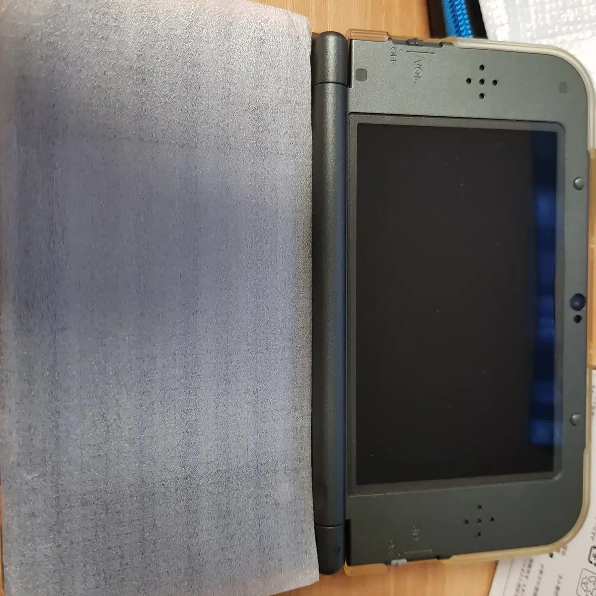 New 3ds xl 몬헌에디션 판매합니다