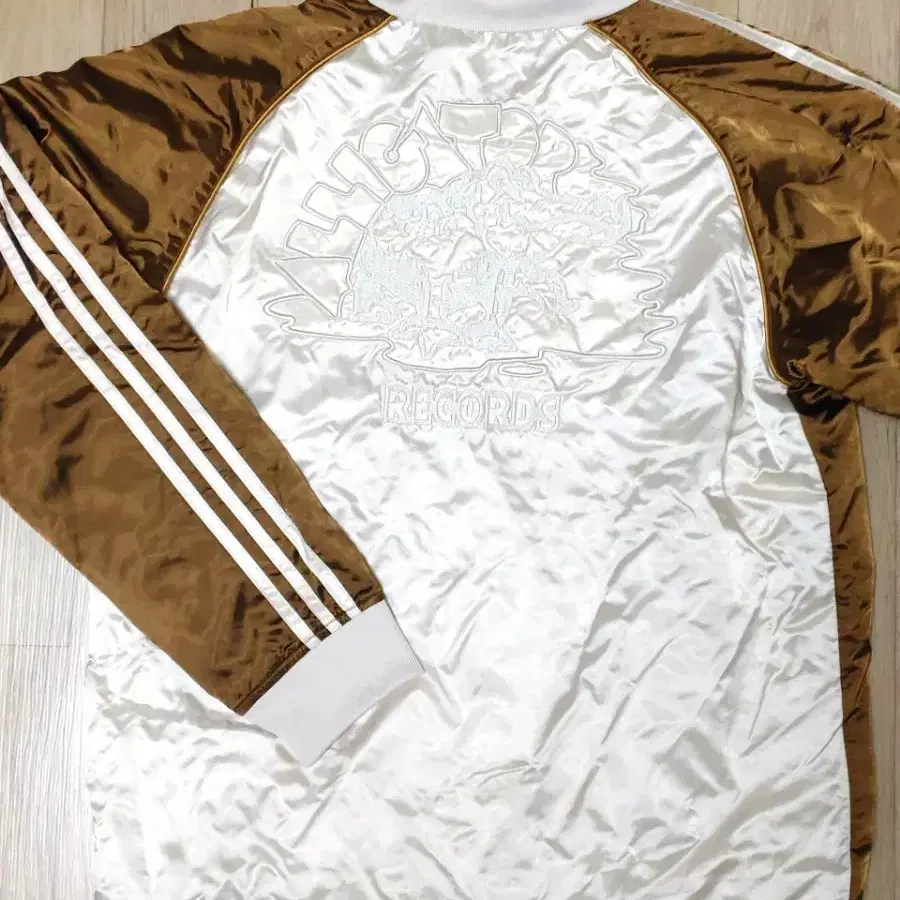 아디다스 Adidas Alligator Records Track Jack