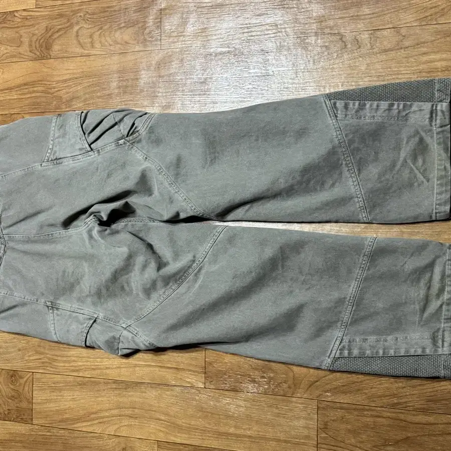 이그노타 CORE:8 WASHED CARGO PANTS SAND