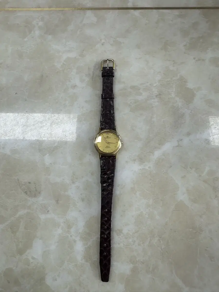 Lexbien 정품 18K GOLD BEZEL 여성 워치팝니다