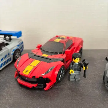 Ferrari 레고 미니 피규어 포함