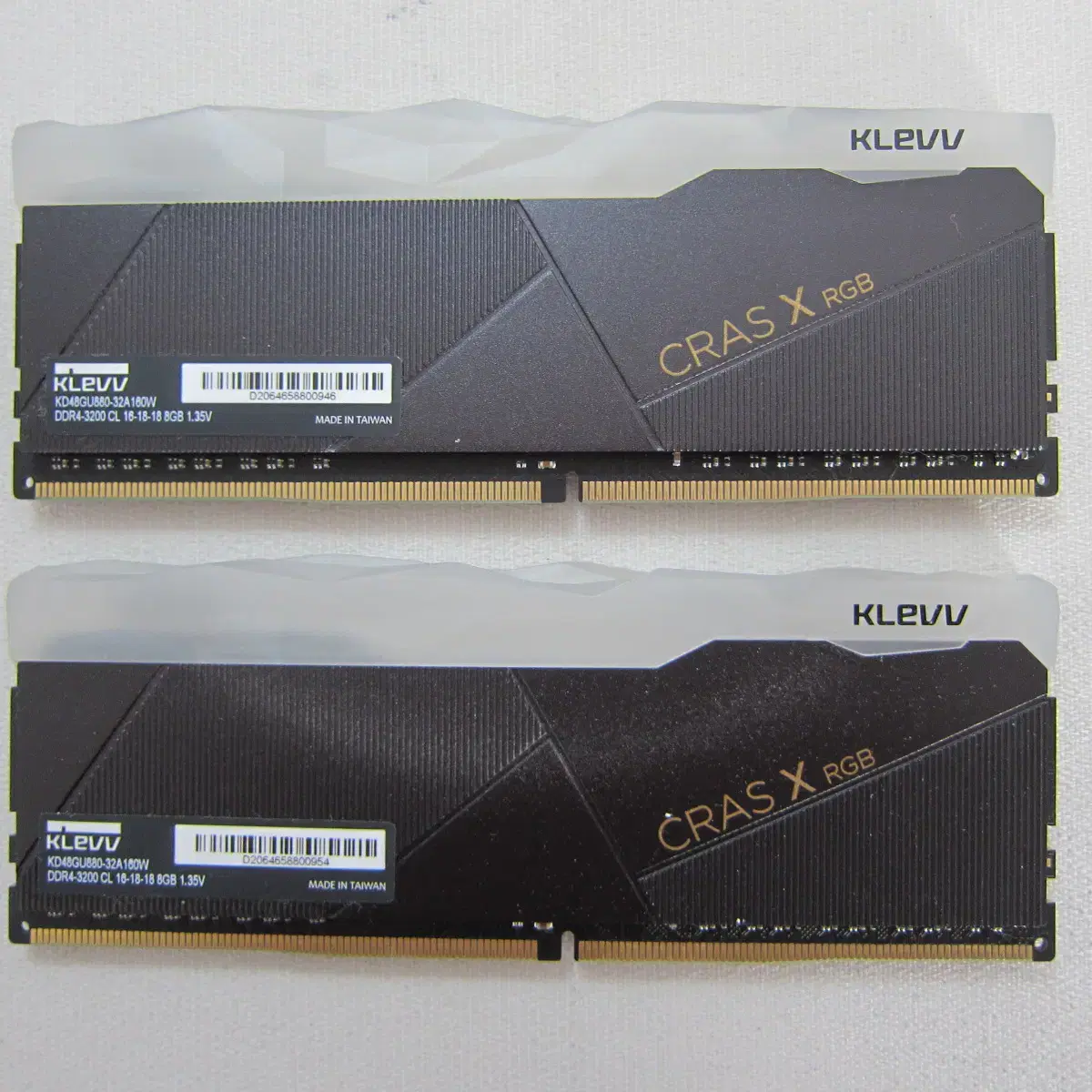 KLEVV DDR4-3200 CL16 CRAS X 16GB(8Gx2)