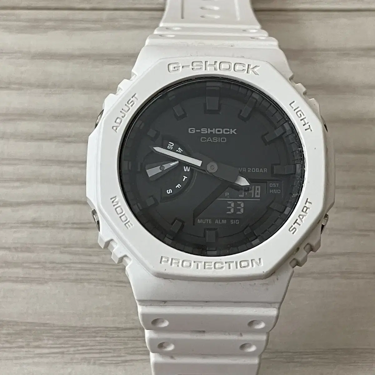 (지샥 브랜드판매) G-SHOCK 지얄오크 블랙 화이트 GA-2100