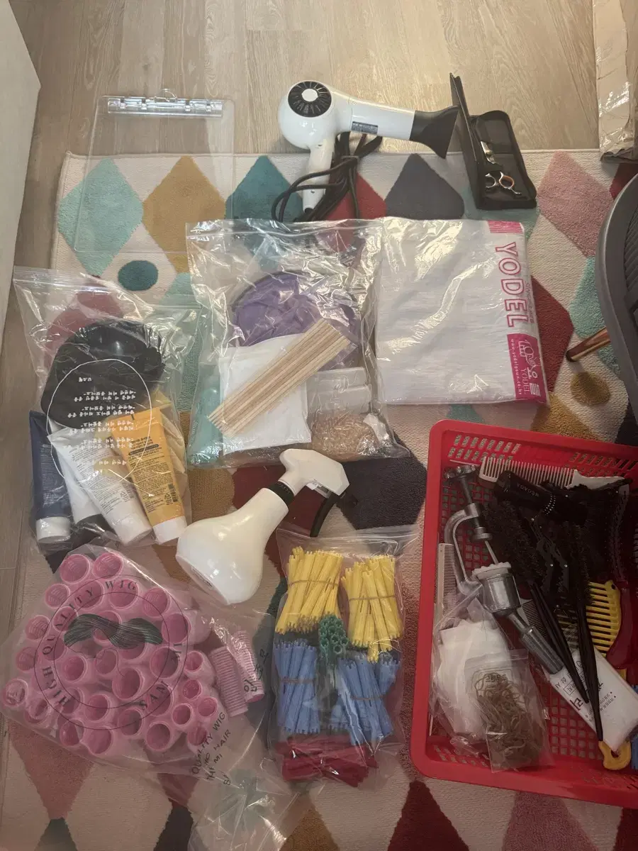Hair-cutting materials Hair-cutting practice materials Beauty supplies